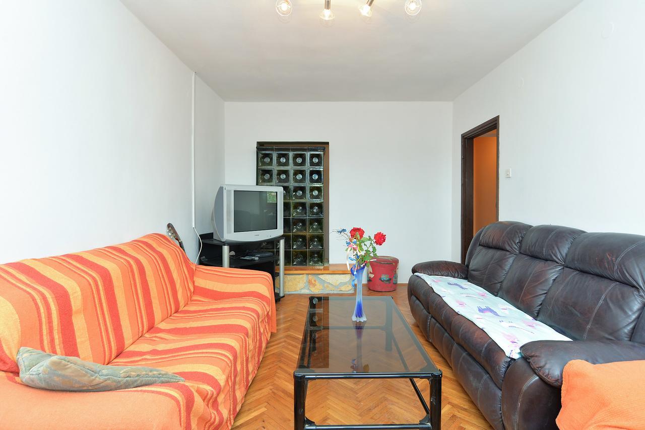 Apartments Dino 1700 Fazana Exterior photo